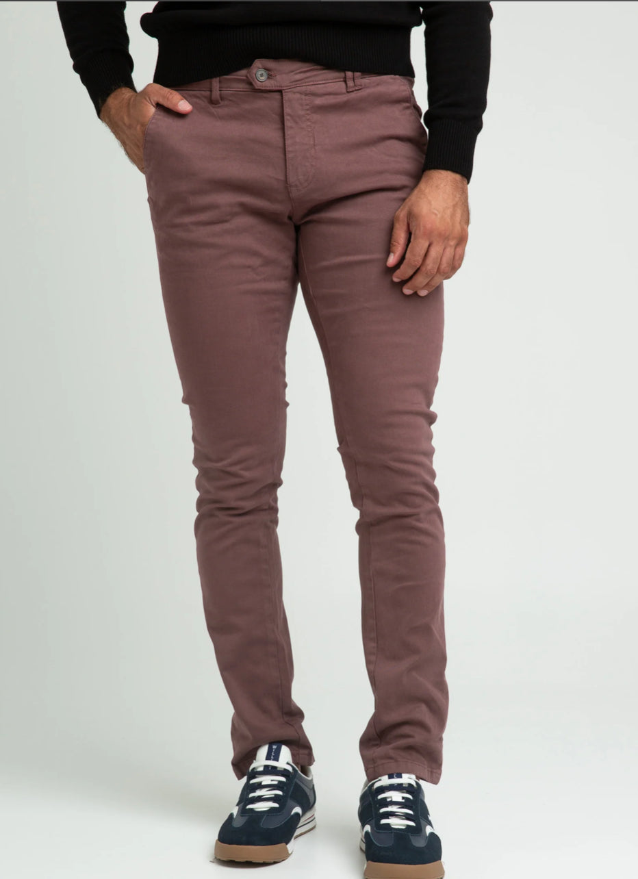 PANTALÓN CHINO BURDEOS WILLIOT