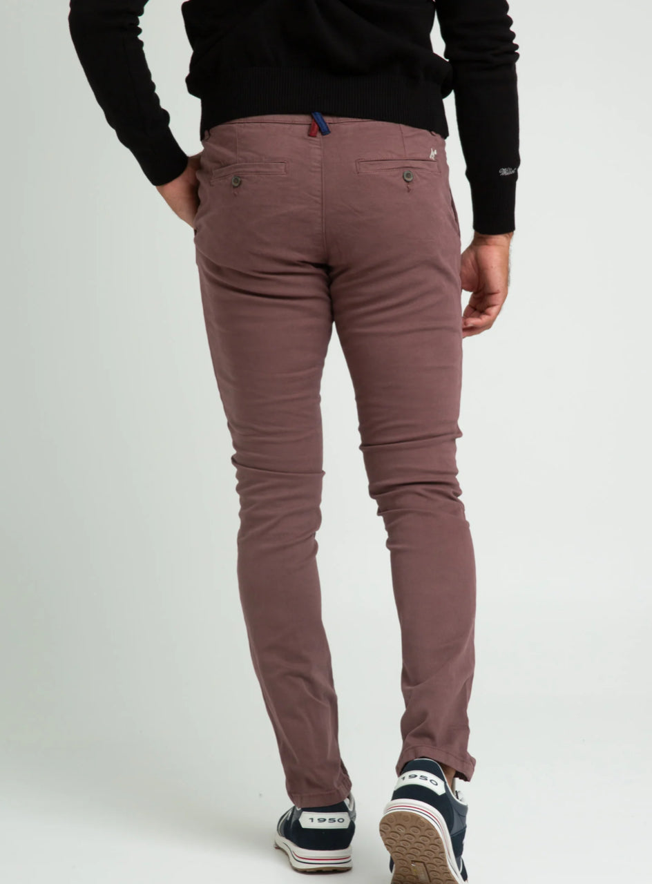 PANTALÓN CHINO BURDEOS WILLIOT